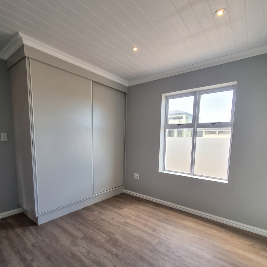 2 Bedroom Property for Sale in Struisbaai Western Cape